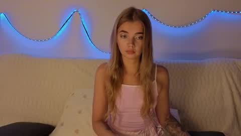 carriebradshawww online show from October 6, 12:57 pm