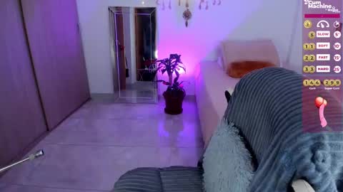 Nia  online show from December 28, 4:30 pm
