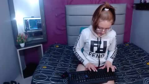 casandraroberthrs707 online show from March 25, 8:15 pm