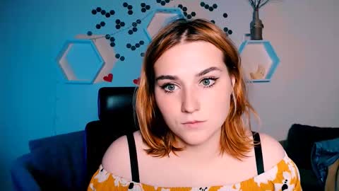 casey_meow_ online show from October 17, 5:32 am