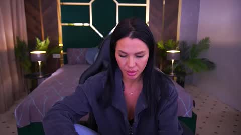 Snapshot of casey_min chatting on March 25, 7:47 am casey_min online show from March 25, 7:47 am