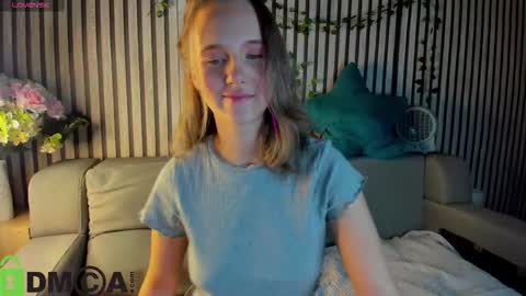 Casey sweeet online show from December 2, 9:14 am