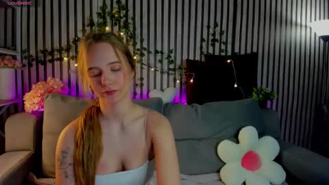 Casey sweeet online show from March 11, 12:38 am