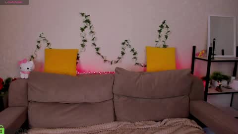 Snapshot of casey_sweeet chatting on April 8, 12:38 pm Casey sweeet online show from April 8, 12:38 pm