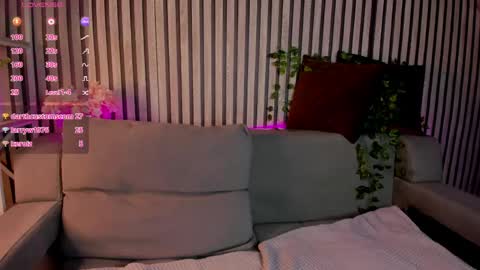 Snapshot of casey_sweeet chatting on April 18, 7:07 pm Casey sweeet online show from April 18, 7:07 pm