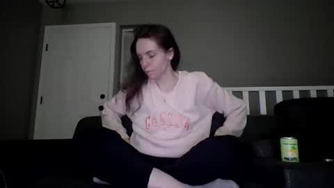 Snapshot of caseykitty222 chatting on June 11, 10:46 am caseykitty222 online show from June 11, 10:46 am