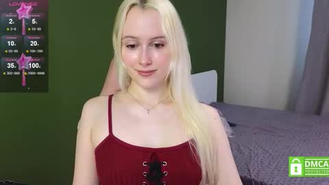 Snapshot of caseylabow chatting on October 23, 3:50 am My name is Casey... Nice to meet you I will be happy to have funthumbs up please its important online show from October 23, 3:50 am