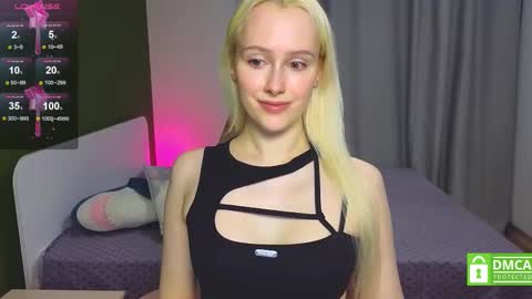 Snapshot of caseylabow chatting on November 13, 3:27 am My name is Casey... Nice to meet you I will be happy to have funthumbs up please its important online show from November 13, 3:27 am