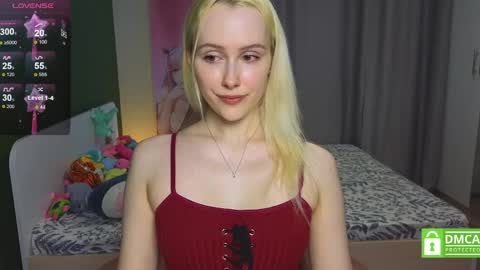 Snapshot of caseylabow chatting on May 1, 6:07 am My name is Casey... Nice to meet you I will be happy to have funthumbs up please its important online show from May 1, 6:07 am