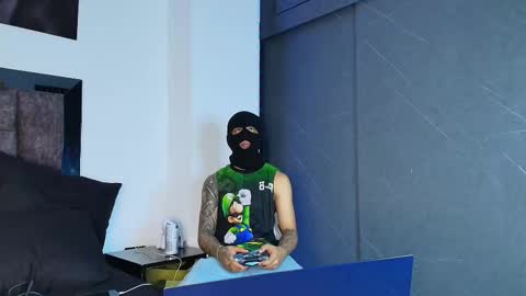 Snapshot of cash_master77 chatting on October 16, 10:49 am Cash Master777 online show from October 16, 10:49 am