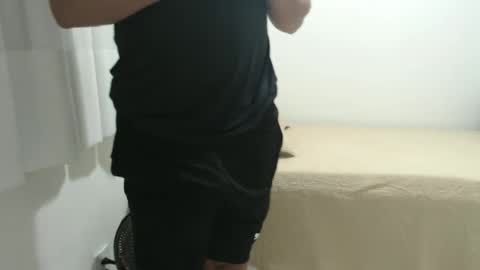 cashmastermuscle77 online show from December 19, 12:56 am