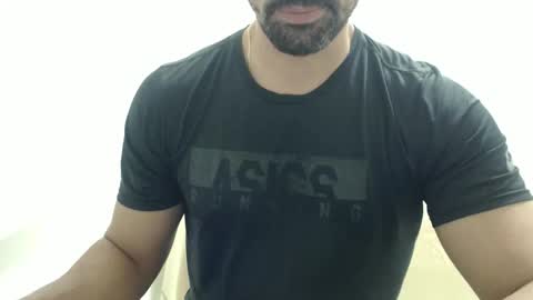 Snapshot of cashmastermuscle77 chatting on April 14, 12:05 am cashmastermuscle77 online show from April 14, 12:05 am