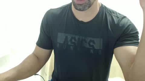 Snapshot of cashmastermuscle77 chatting on April 15, 7:58 pm cashmastermuscle77 online show from April 15, 7:58 pm