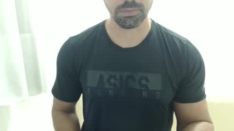 Snapshot of cashmastermuscle77 chatting on April 29, 7:53 pm cashmastermuscle77 online show from April 29, 7:53 pm