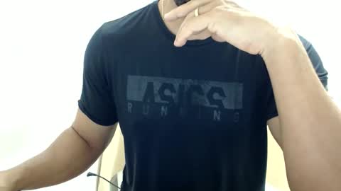 Snapshot of cashmastermuscle77 chatting on June 3, 11:02 am cashmastermuscle77 online show from June 3, 11:02 am