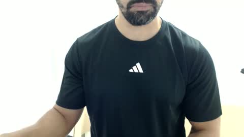 Snapshot of cashmastermuscle77 chatting on June 9, 12:28 pm cashmastermuscle77 online show from June 9, 12:28 pm