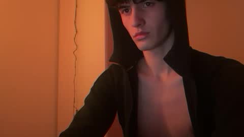 Snapshot of cashmasterparis chatting on February 3, 9:31 pm cashmasterparis online show from February 3, 9:31 pm