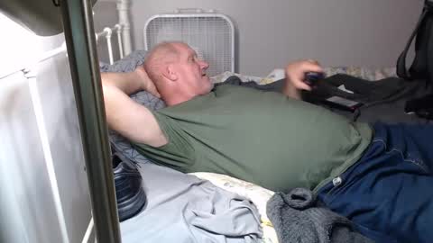 Snapshot of casinocam chatting on September 28, 1:55 am CasinoCam online show from September 28, 1:55 am