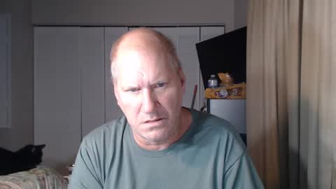 Snapshot of casinocam chatting on September 29, 5:23 am CasinoCam online show from September 29, 5:23 am