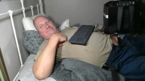 Snapshot of casinocam chatting on October 22, 2:34 am CasinoCam online show from October 22, 2:34 am