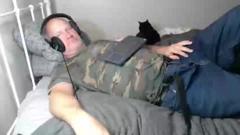 Snapshot of casinocam chatting on October 25, 2:41 am CasinoCam online show from October 25, 2:41 am