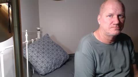 Snapshot of casinocam chatting on October 27, 6:23 pm CasinoCam online show from October 27, 6:23 pm