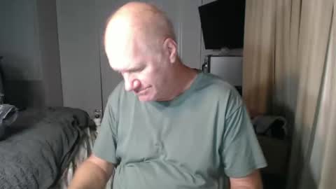 Snapshot of casinocam chatting on November 2, 12:57 am CasinoCam online show from November 2, 12:57 am