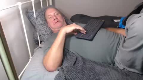 Snapshot of casinocam chatting on November 3, 3:02 pm CasinoCam online show from November 3, 3:02 pm