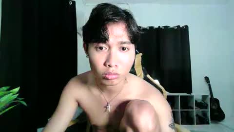 Snapshot of caspian_cum chatting on April 17, 2:42 pm cas online show from April 17, 2:42 pm