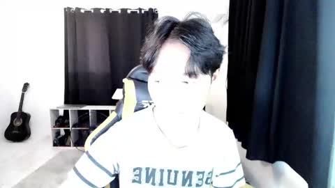 Snapshot of caspian_cum chatting on April 26, 3:26 am cas online show from April 26, 3:26 am