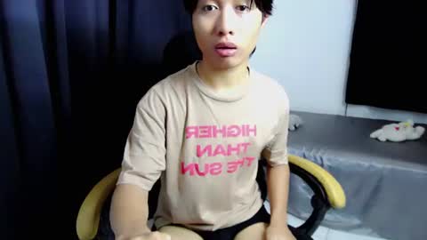 Snapshot of caspian_cum chatting on June 14, 7:05 pm cas online show from June 14, 7:05 pm