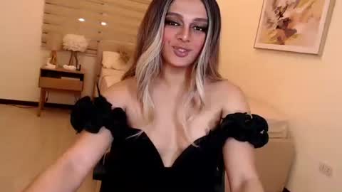 Snapshot of cassandra_delighty chatting on October 14, 8:37 am cassie online show from October 14, 8:37 am