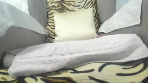 Cassandra joy online show from January 1, 8:13 am