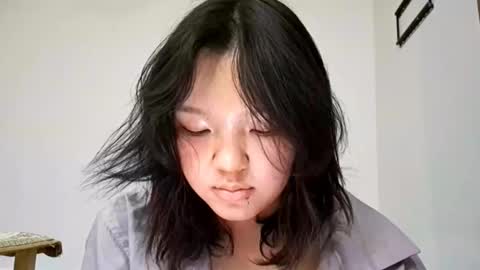 Mia online show from December 13, 7:53 pm