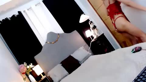 CASSIE online show from November 8, 7:01 pm