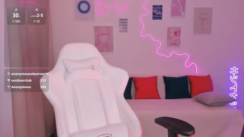 Snapshot of cassie_evansss chatting on December 20, 6:40 am Cassie online show from December 20, 6:40 am