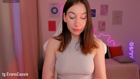 Snapshot of cassie_evansss chatting on January 12, 7:32 am Cassie online show from January 12, 7:32 am