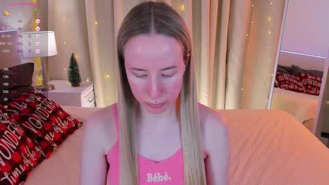 Snapshot of cassie_kelman chatting on December 16, 12:15 am Cassie online show from December 16, 12:15 am