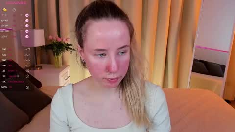 Snapshot of cassie_kelman chatting on February 20, 8:47 pm Cassie online show from February 20, 8:47 pm