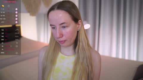 Snapshot of cassie_kelman chatting on March 3, 8:54 pm Cassie online show from March 3, 8:54 pm