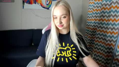 Snapshot of cassie_rosss chatting on April 29, 5:30 pm Cassie Rosss online show from April 29, 5:30 pm