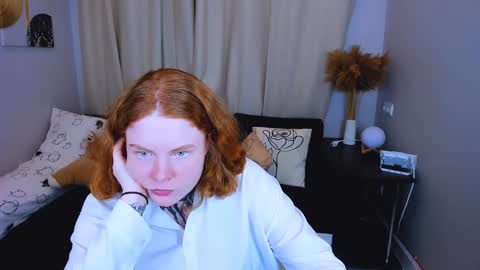 Cassie online show from December 17, 7:48 pm