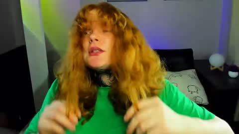 Snapshot of cassie_xkiss chatting on June 5, 8:36 pm Cassie online show from June 5, 8:36 pm