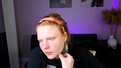 Snapshot of cassie_xkiss chatting on July 10, 8:22 pm Cassie online show from July 10, 8:22 pm