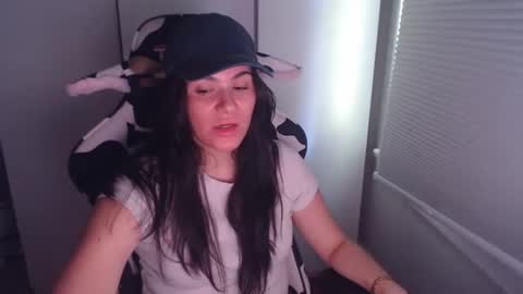 cassiealvarez online show from July 2, 8:59 pm