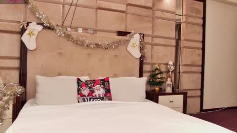 Cassie online show from December 25, 7:34 pm