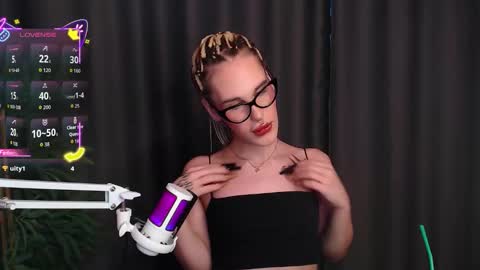 Cassie online show from December 17, 11:27 am