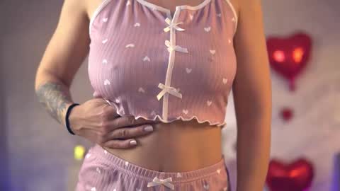 Snapshot of cassiemiles chatting on March 17, 4:06 am Cassi online show from March 17, 4:06 am