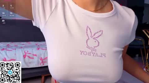 Snapshot of cassiemur_ chatting on July 17, 8:10 am Cassie online show from July 17, 8:10 am