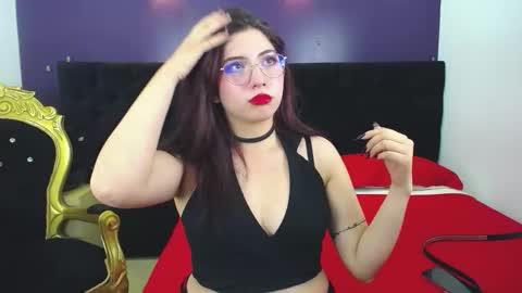 Snapshot of cassierosse_ chatting on March 18, 1:47 pm CassieRosse online show from March 18, 1:47 pm